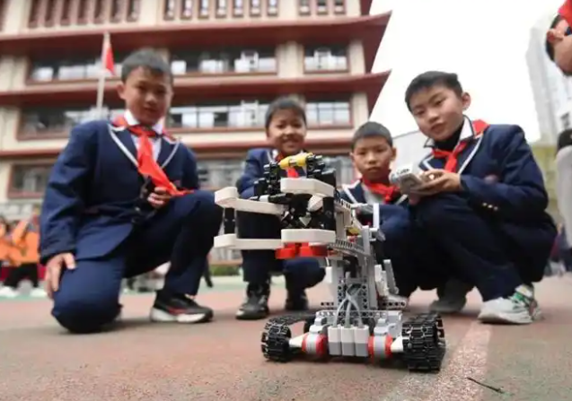 深化推进全区教师的教育才能和专业素质进步课堂教育质量